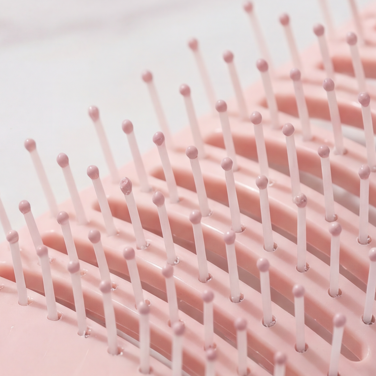 Aura Scalp Brush