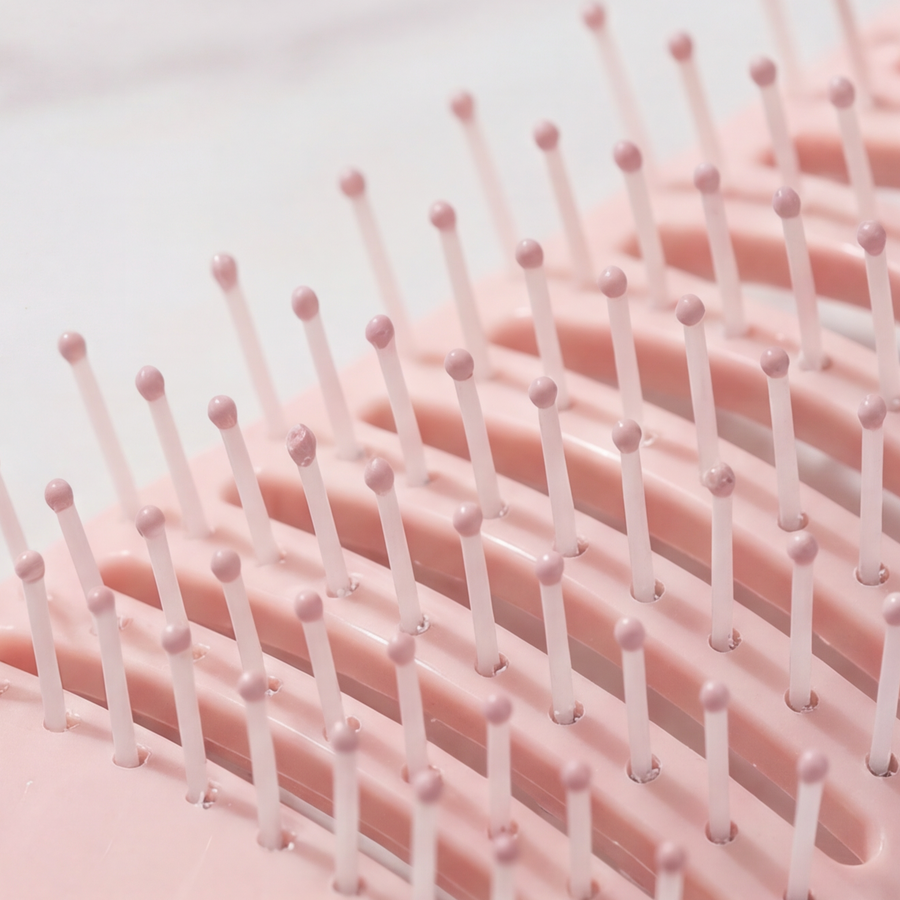 Aura Scalp Brush