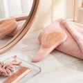 Aura Detangle Brush