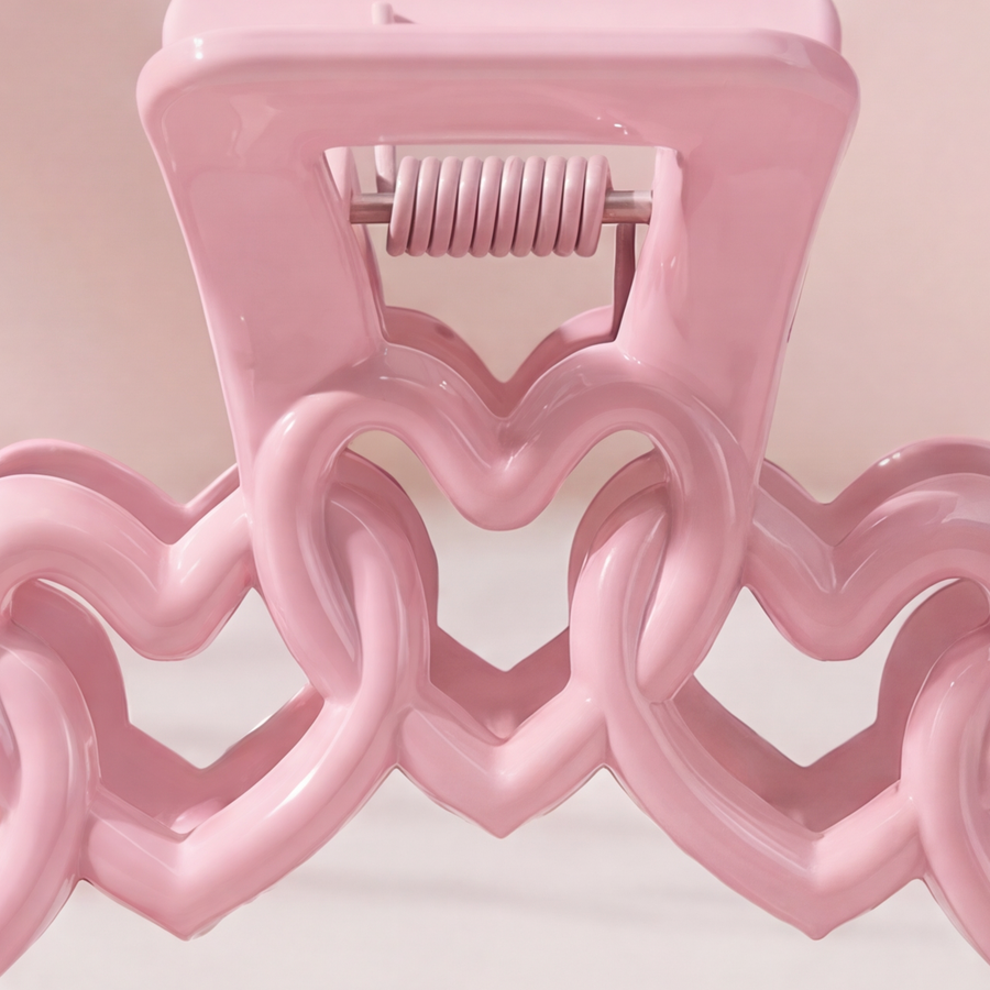 Aura Heart Claw
